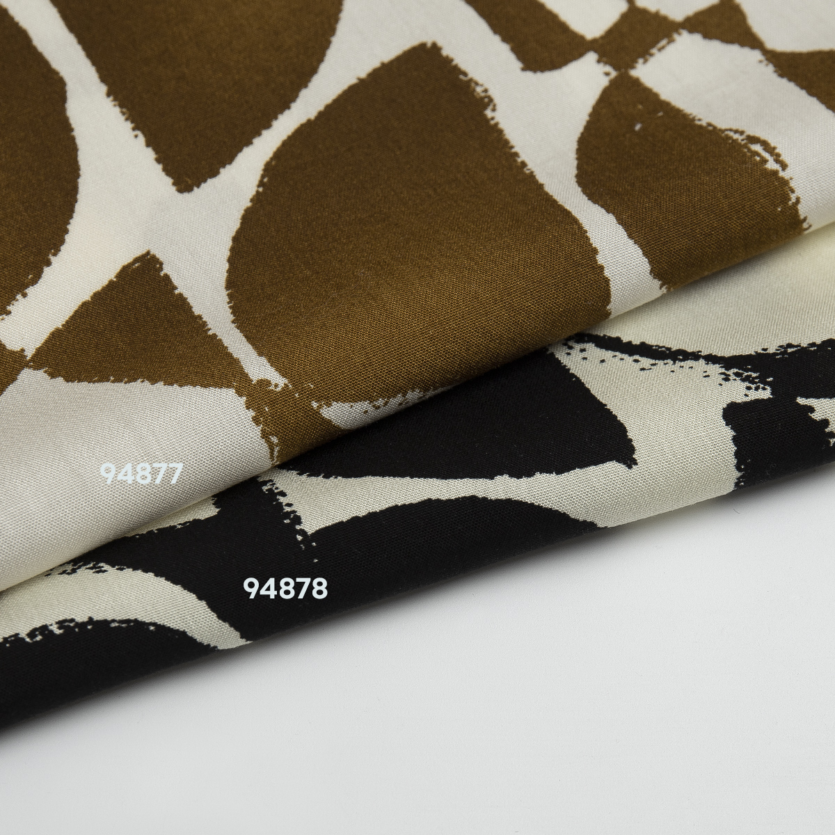 картинка Ткань Capriccio GN B0212-01/145 105gr D штапель принт от магазина Одежда+