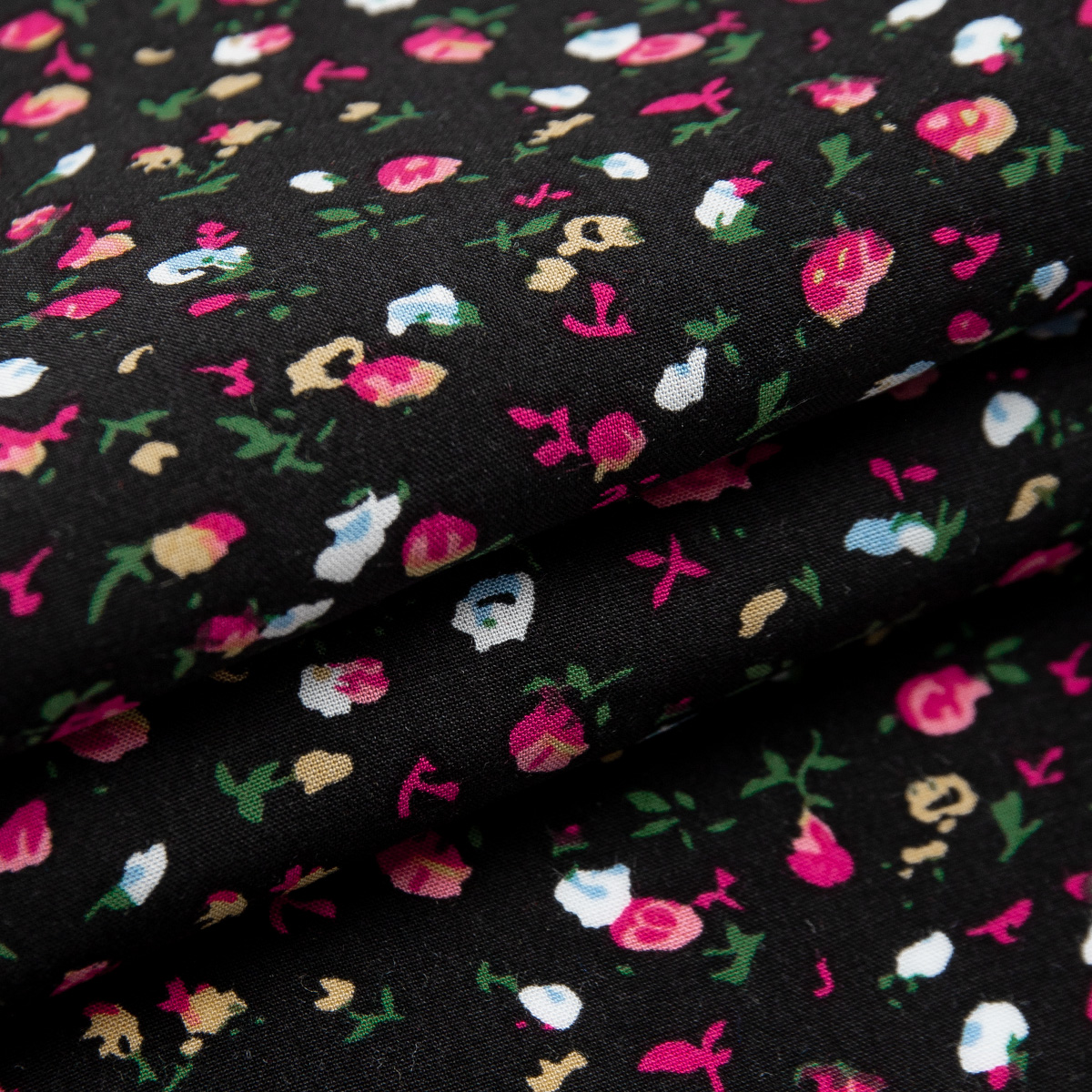 картинка Ткань Capriccio LH 273-04/145 105gr D штапель принт от магазина Одежда+