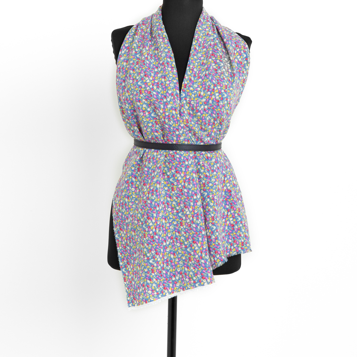 картинка Ткань Capriccio LH 300-02/145 105gr D штапель принт от магазина Одежда+