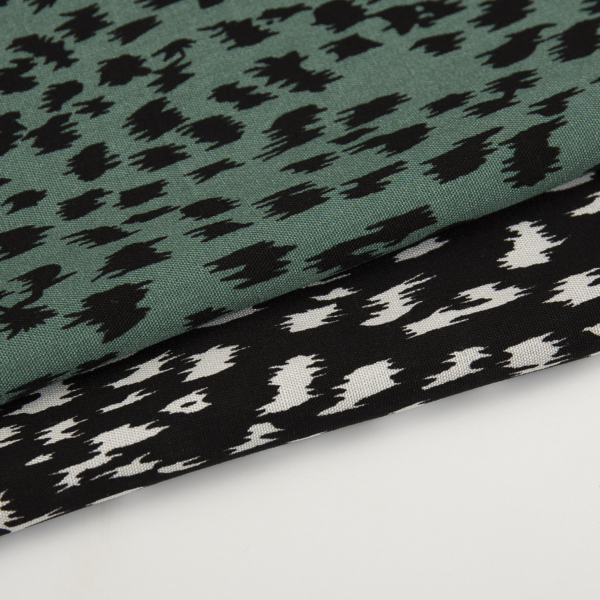 картинка Ткань Capriccio TA -A669-01/145 90gr D штапель принт от магазина Одежда+