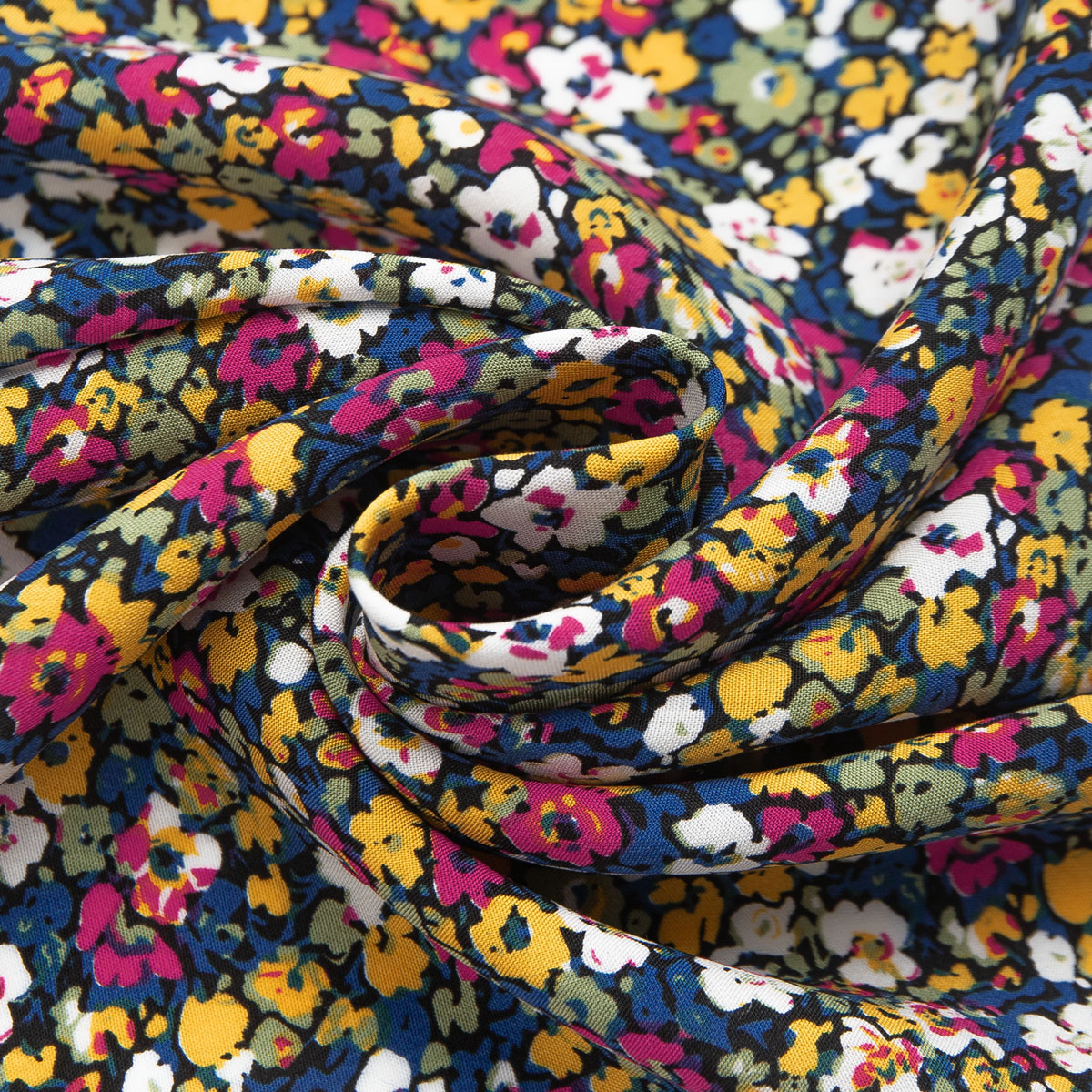 картинка Ткань Capriccio GN 5074-02/145 105gr D штапель принт от магазина Одежда+