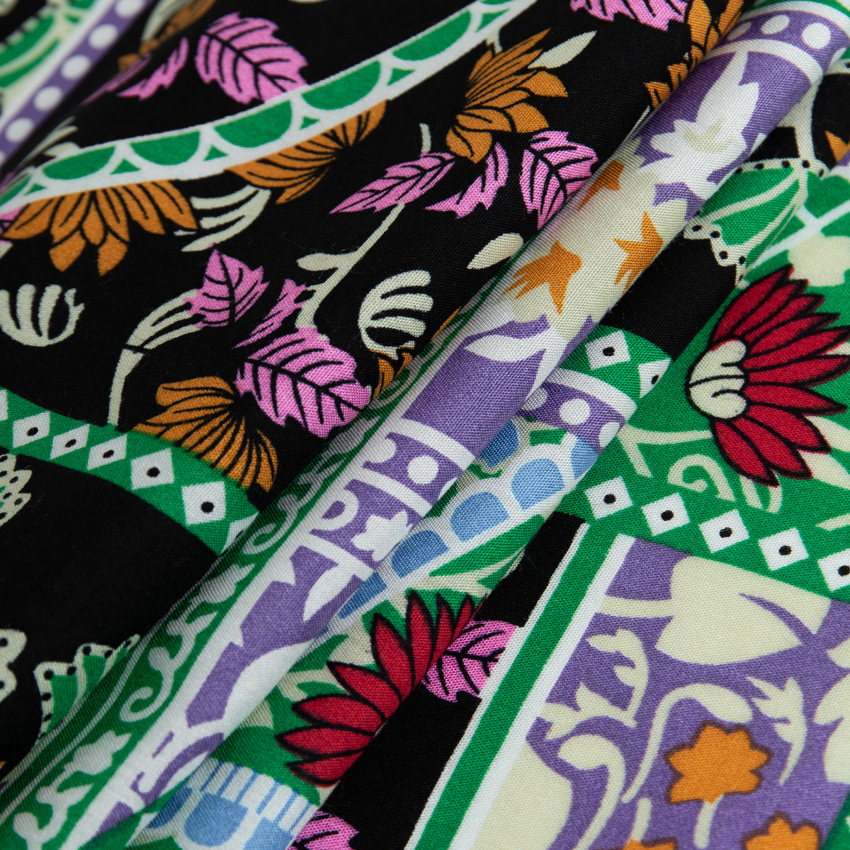 картинка Ткань Capriccio TA CP41272-04/145 90gr D штапель принт от магазина Одежда+