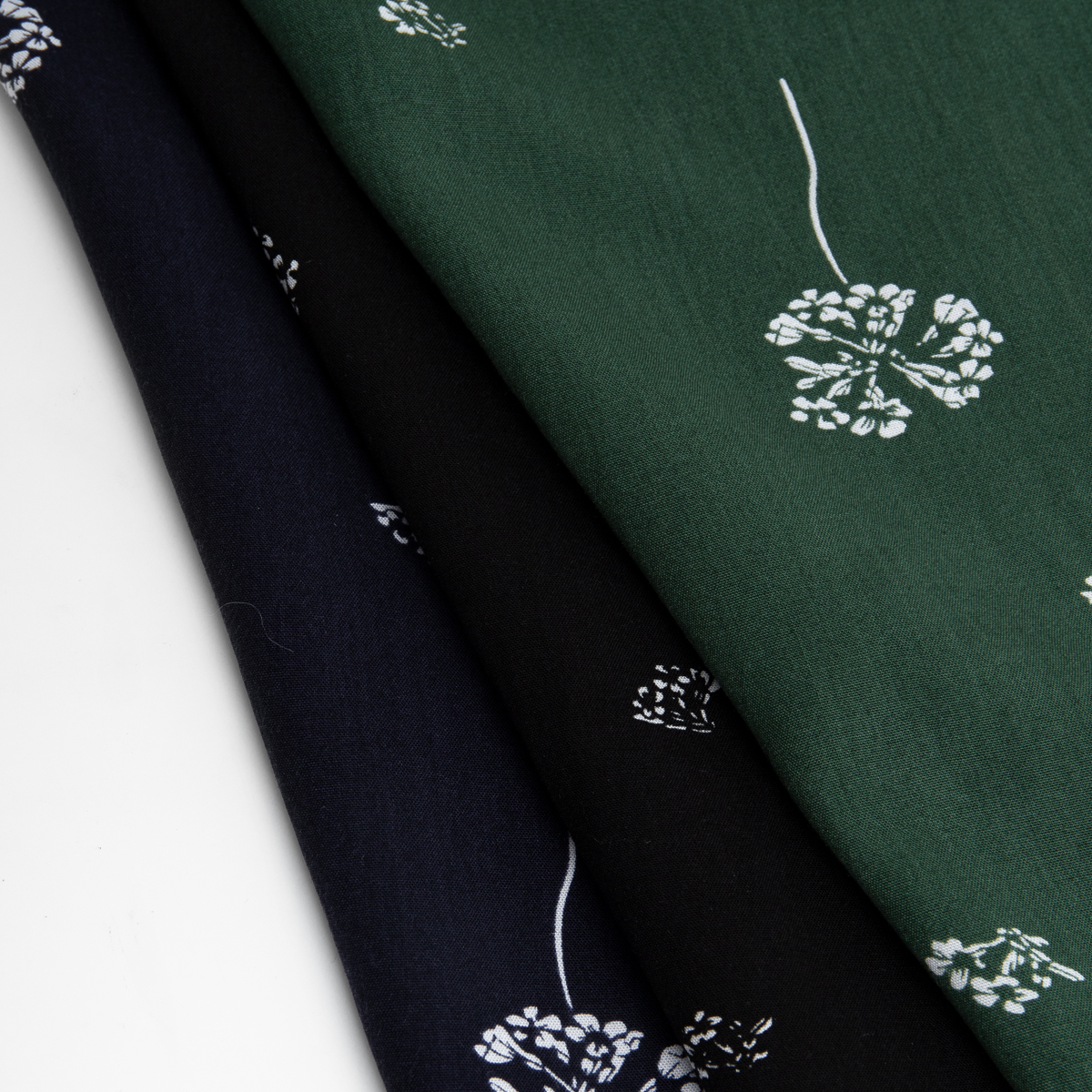 картинка Ткань Capriccio LH 301-02/145 105gr D штапель принт от магазина Одежда+