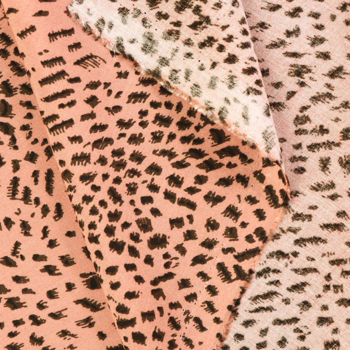 картинка Ткань Capriccio GN B032-01/145 105gr D штапель принт от магазина Одежда+