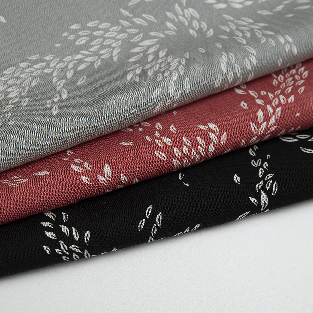 картинка Ткань Capriccio GN B01-03/145 105gr D штапель принт от магазина Одежда+