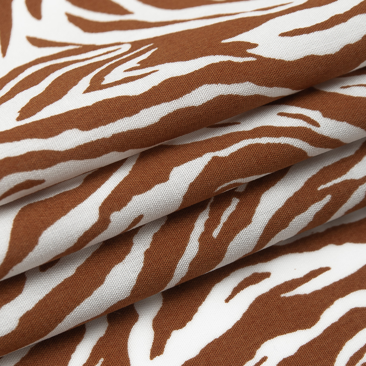 картинка Ткань Capriccio GN 100-1059-02/145 105gr D штапель принт от магазина Одежда+