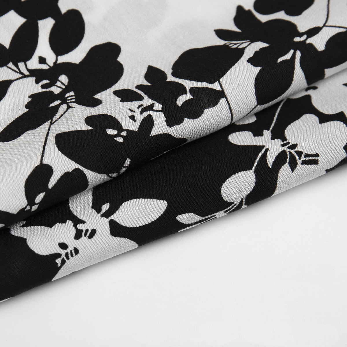 картинка Ткань Capriccio GN B23-02/145 105gr D штапель принт от магазина Одежда+